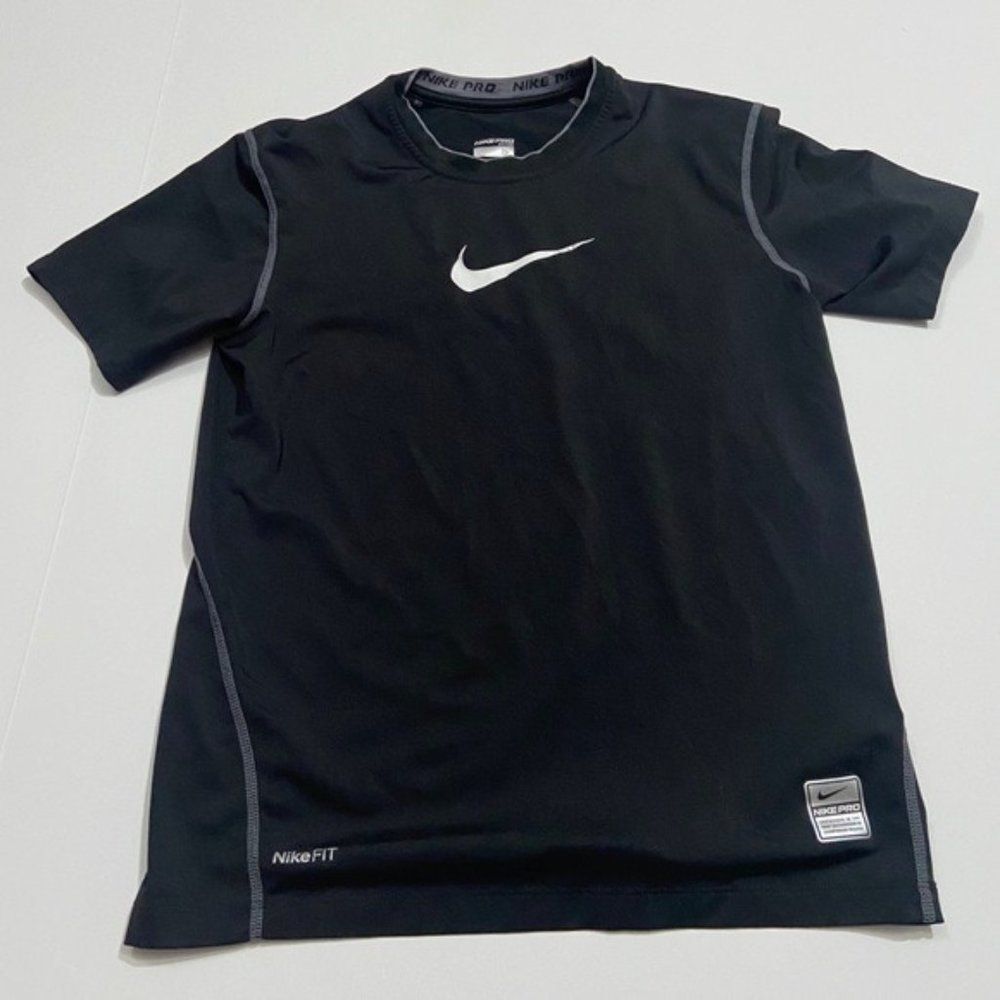 Nike Pro Fitted Activewear Short Sleeve T-Shirt